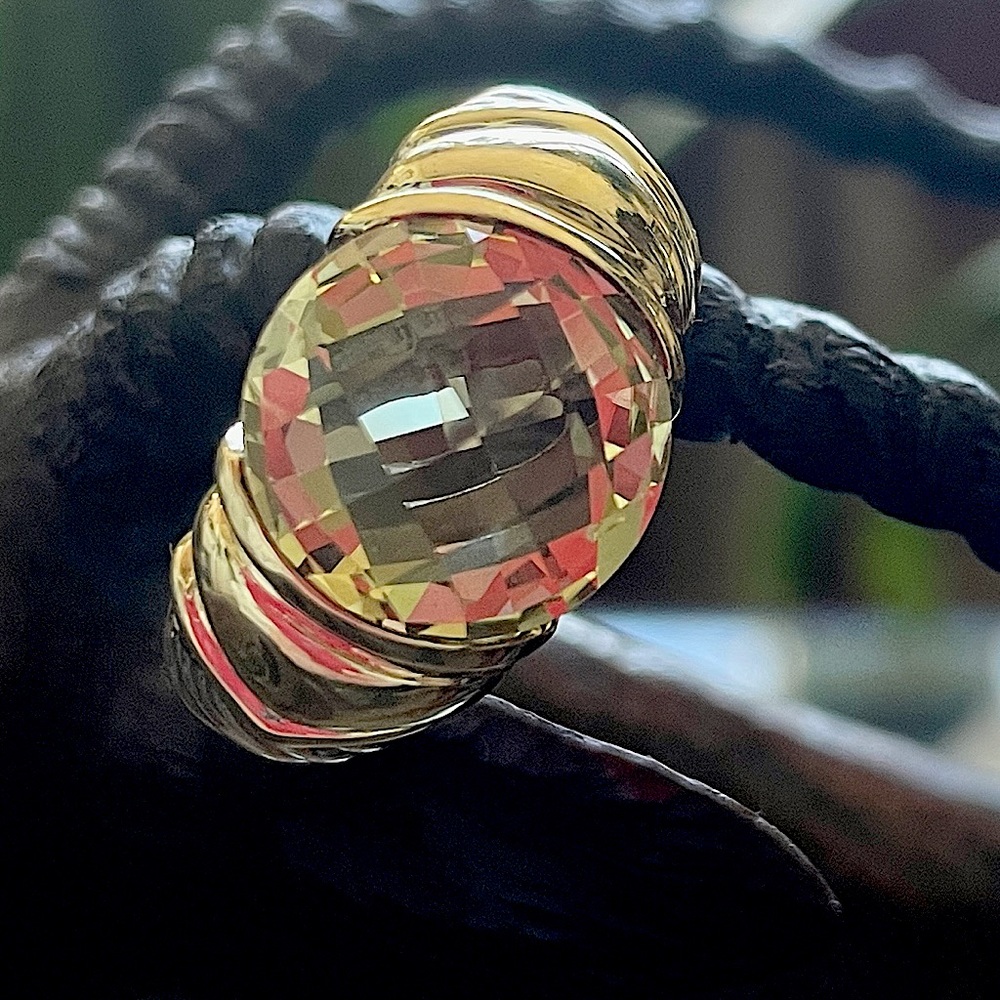 David Yurman Lemon Citrene Ring. 18Kt/SS Size 6. NWT Excellent Condition